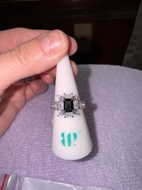 bp Black Center Stone Ring with Clear Accents